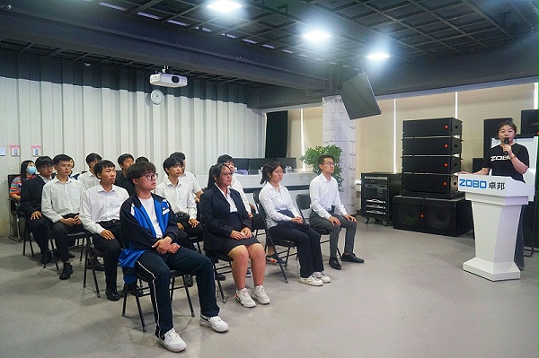 4校企合作 走進職場 協(xié)同育人丨歡迎北京市經(jīng)貿(mào)高級技術(shù)學校師生來北京高校職場體驗基地——ZOBO卓邦參觀學習