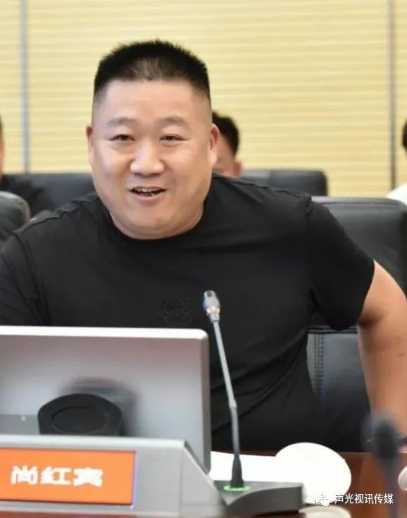 ZOBO董事長張新峰作為聲光視訊行業(yè)聯(lián)盟代表赴豫芒溫暖災區(qū)，傳遞愛心豫芒會長尚紅賓