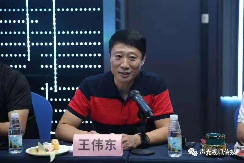 ZOBO董事長張新峰作為聲光視訊行業(yè)聯(lián)盟代表赴豫芒溫暖災區(qū)，傳遞愛心