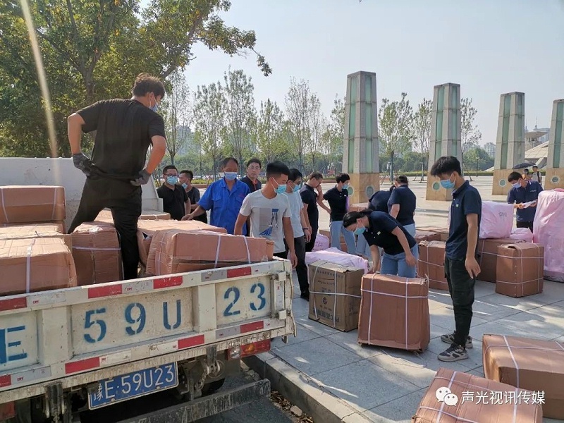 ZOBO董事長張新峰作為聲光視訊行業(yè)聯(lián)盟代表赴豫芒溫暖災區(qū)，傳遞愛心