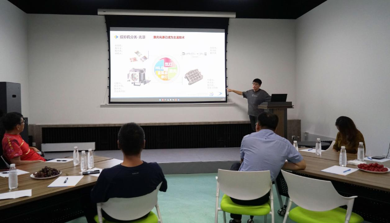 15走訪考察新會員，小組技術(shù)交流共謀發(fā)展丨ZOBO卓邦董事長張新峰以北京聲光視訊行業(yè)協(xié)會會長身份走訪交流