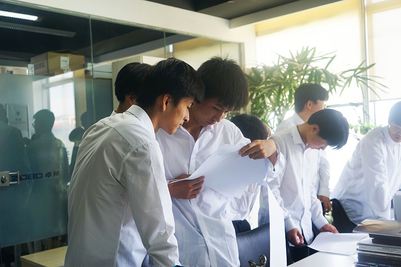 7校企合作 走進(jìn)職場(chǎng) 協(xié)同育人丨歡迎北京市經(jīng)貿(mào)高級(jí)技術(shù)學(xué)校師生來(lái)ZOBO卓邦參觀(guān)學(xué)習(xí)