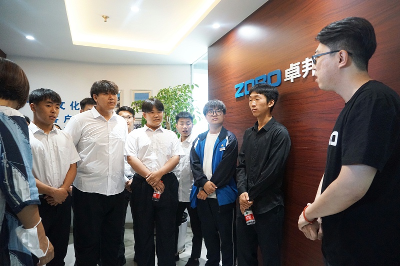 校企合作 走進(jìn)職場(chǎng) 協(xié)同育人丨歡迎北京市經(jīng)貿(mào)高級(jí)技術(shù)學(xué)校師生來(lái)ZOBO卓邦參觀(guān)學(xué)習(xí)
